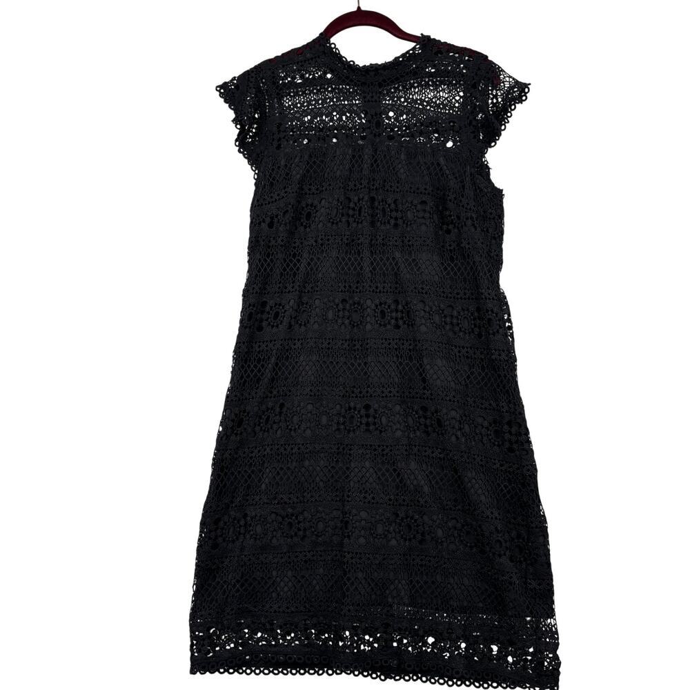 Cupcakes and Cashmere Sheath Dress Size M Black Crochet Lace Cap Sleeve Lined